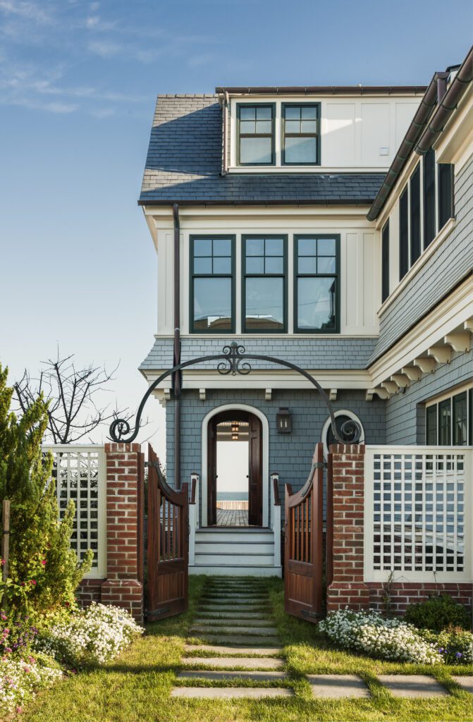 Open Entry Sequence with Framed Coastal Axis